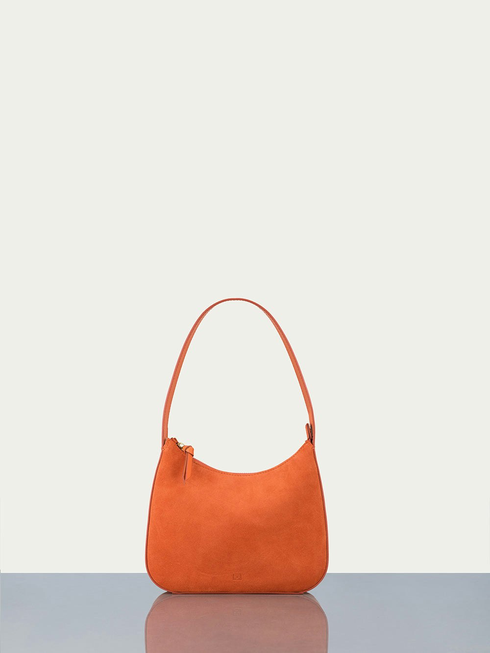handbag front view alt:fit1